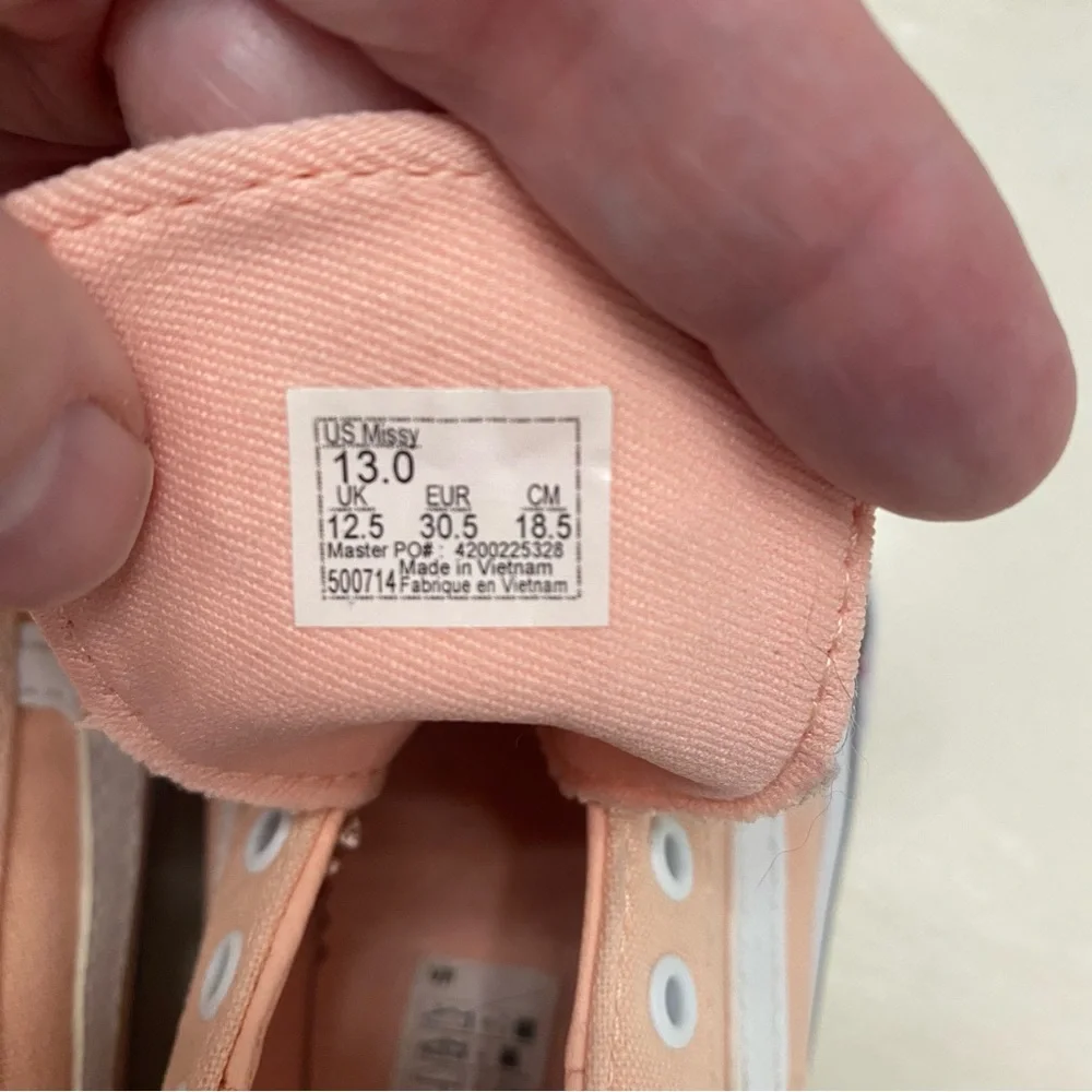 Vans Ward Low Top Sneakers Youth‎ Missy Size 13 Peach Apricot Pink